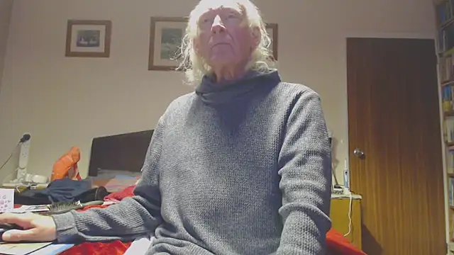 WaverlyKernow online show from October 10, 9:36 pm