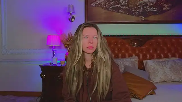 Real Tini online show from December 1, 6:07 am