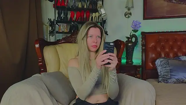 Real Tini online show from March 21, 7:13 am