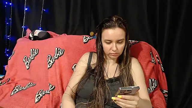 Snapshot of Milana69 chatting on June 22, 6:16 pm Milana69 online show from June 22, 6:16 pm