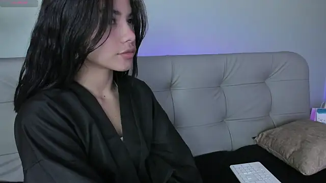 were-Naughty online show from January 3, 4:37 pm