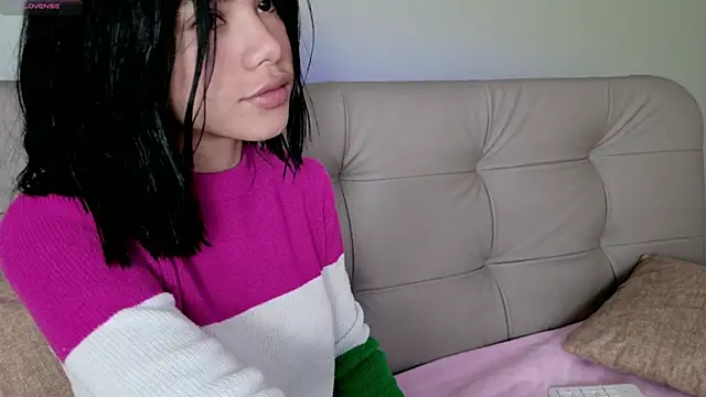 were-Naughty online show from February 10, 4:25 pm