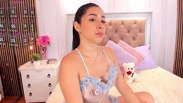 Snapshot of Charlotte_Shelby chatting on March 3, 11:44 am Charlotte Shelby online show from March 3, 11:44 am