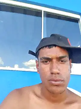 fernandes v online show from February 9, 7:30 pm