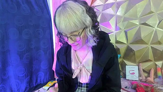 neeko princes online show from December 7, 3:19 pm
