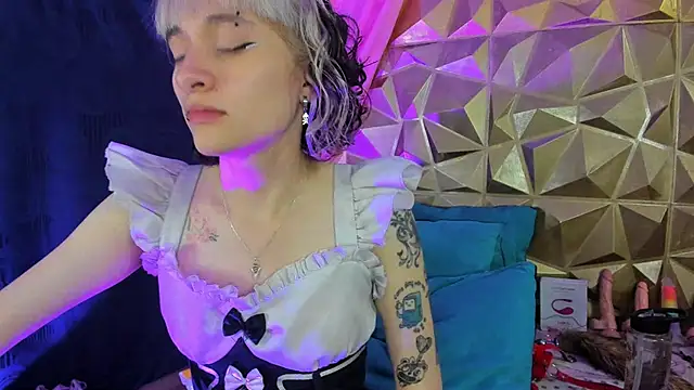 neeko princes online show from December 10, 12:16 pm
