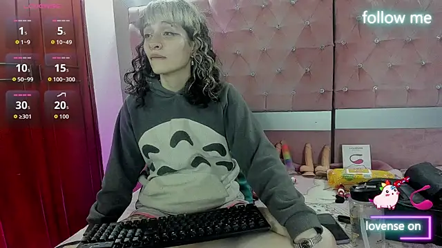 neeko princes online show from November 28, 12:41 pm