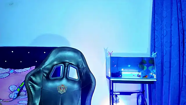 Snapshot of Aliice_Doll chatting on February 24, 11:47 pm Aliice Doll online show from February 24, 11:47 pm