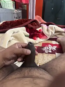 Snapshot of girls_lovers90 chatting on November 23, 6:02 am girls lovers90 online show from November 23, 6:02 am