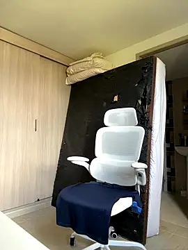 sendfer online show from September 22, 7:49 pm