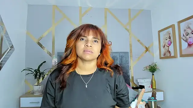 angelina castroo online show from January 18, 3:31 am