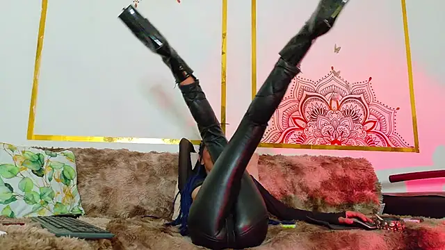 Snapshot of PandoraVolkov chatting on September 13, 10:09 pm PandoraVolkov online show from September 13, 10:09 pm