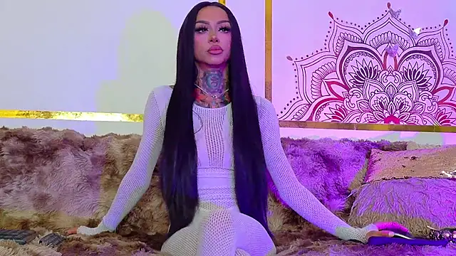 Snapshot of PandoraVolkov chatting on October 6, 7:28 am PandoraVolkov online show from October 6, 7:28 am