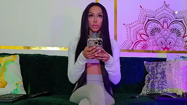 Snapshot of PandoraVolkov chatting on October 9, 7:28 am PandoraVolkov online show from October 9, 7:28 am