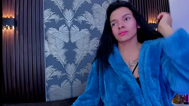 Snapshot of _shantal_smith chatting on October 25, 4:57 pm shantal smith online show from October 25, 4:57 pm