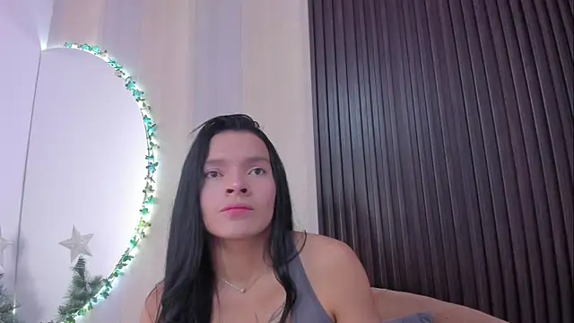 Snapshot of _shantal_smith chatting on December 3, 3:21 pm shantal smith online show from December 3, 3:21 pm