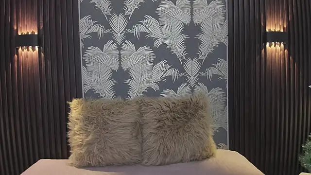 Snapshot of _shantal_smith chatting on December 14, 4:45 pm shantal smith online show from December 14, 4:45 pm