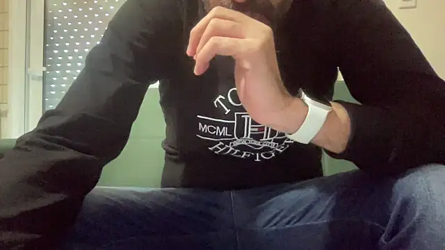 Akismegls online show from May 2, 3:39 pm