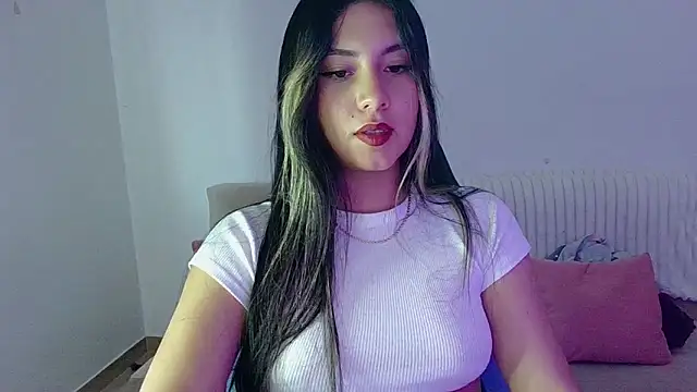 Lia 14  online show from May 1, 10:36 pm