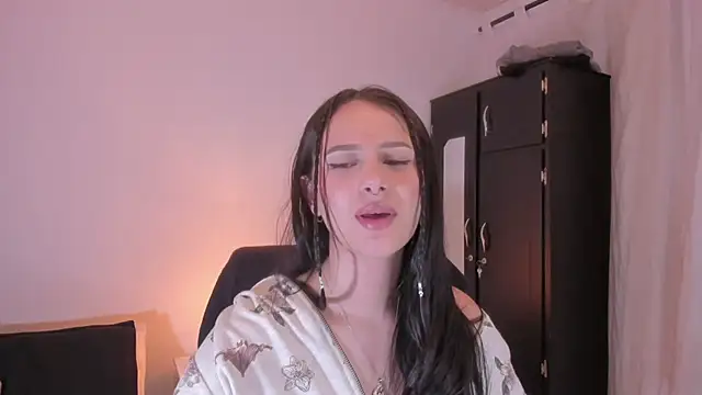 MELISSA ALVAREZ online show from December 23, 12:41 pm