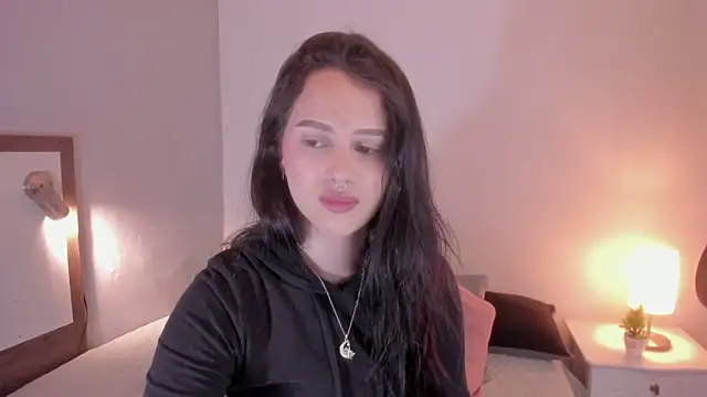 MELISSA ALVAREZ online show from December 30, 9:05 am