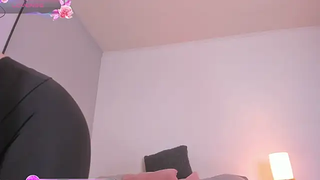MELISSA ALVAREZ online show from January 8, 9:42 am