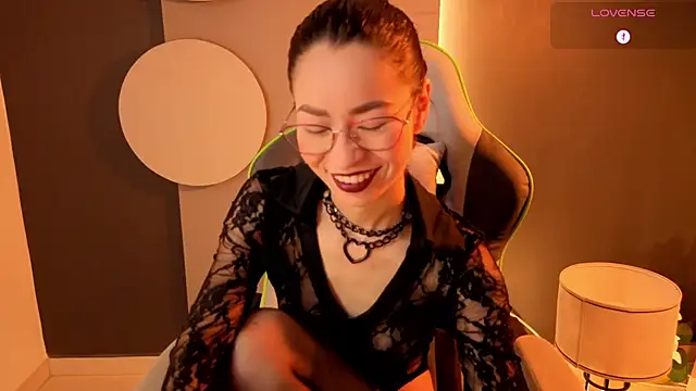 rosse 98  online show from May 26, 2:02 pm