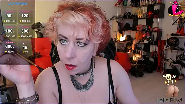 Snapshot of GinaMiracle chatting on November 7, 11:27 pm GinaMiracle online show from November 7, 11:27 pm