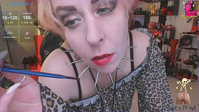 Snapshot of GinaMiracle chatting on November 15, 1:47 am GinaMiracle online show from November 15, 1:47 am