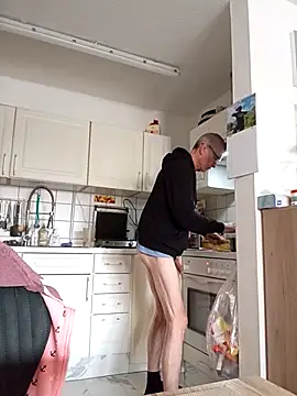 berfri online show from March 9, 10:08 am