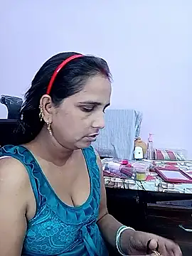 reemacouple007 online show from June 8, 8:04 am