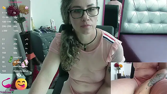 ViickySexy online show from February 21, 7:32 pm
