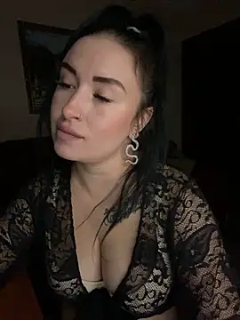 Roxana Bell online show from October 24, 7:10 pm