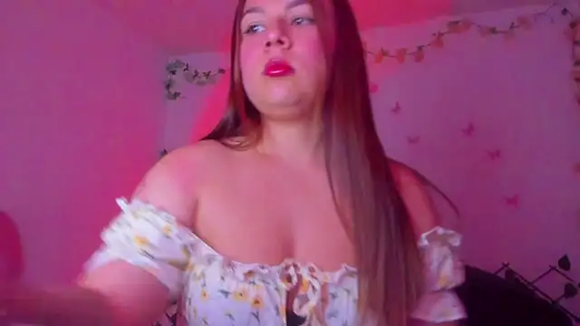 little tifanny82 online show from March 5, 6:26 pm