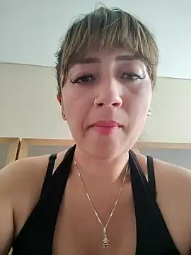 Snapshot of tata_laima__ chatting on September 29, 1:49 pm tata laima online show from September 29, 1:49 pm