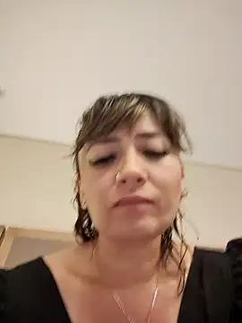 Snapshot of tata_laima__ chatting on October 2, 2:18 am tata laima online show from October 2, 2:18 am