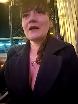 Snapshot of tata_laima__ chatting on October 13, 1:38 am tata laima online show from October 13, 1:38 am