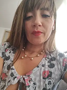 Snapshot of tata_laima__ chatting on October 18, 4:08 pm tata laima online show from October 18, 4:08 pm