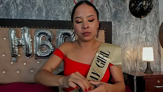 Madiie lee  online show from March 16, 8:11 pm