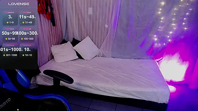 BLACKTSUKI7  online show from January 24, 11:45 pm