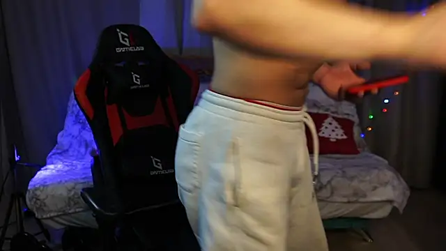 danielkraigforu online show from February 11, 8:26 am