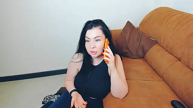 LayaFlow online show from February 5, 9:47 am