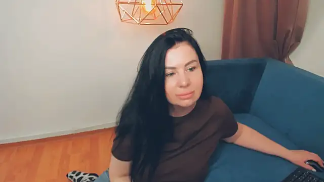 LayaFlow online show from April 26, 7:28 am
