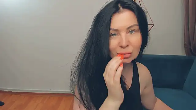 LayaFlow online show from June 21, 8:28 am