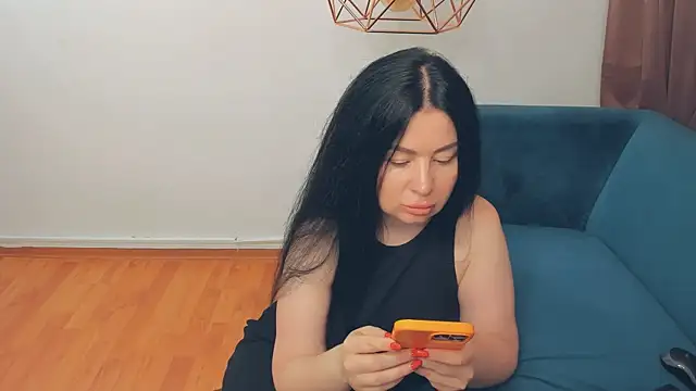 LayaFlow online show from June 28, 7:14 am