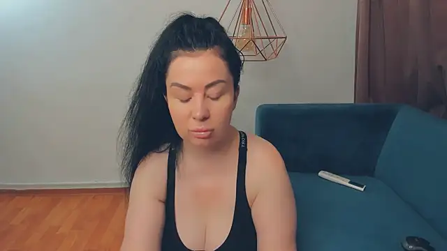 LayaFlow online show from July 3, 7:04 am