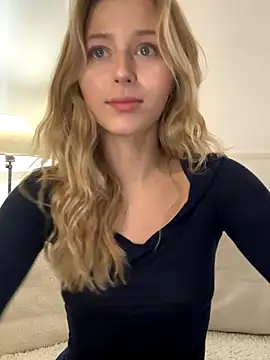 LunaRase online show from September 26, 11:58 am