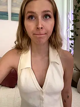 LunaRase online show from October 7, 9:28 am