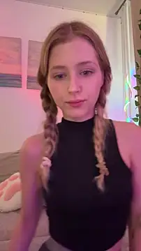 LunaRase online show from October 27, 11:03 am