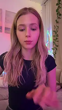 LunaRase online show from October 28, 3:25 pm